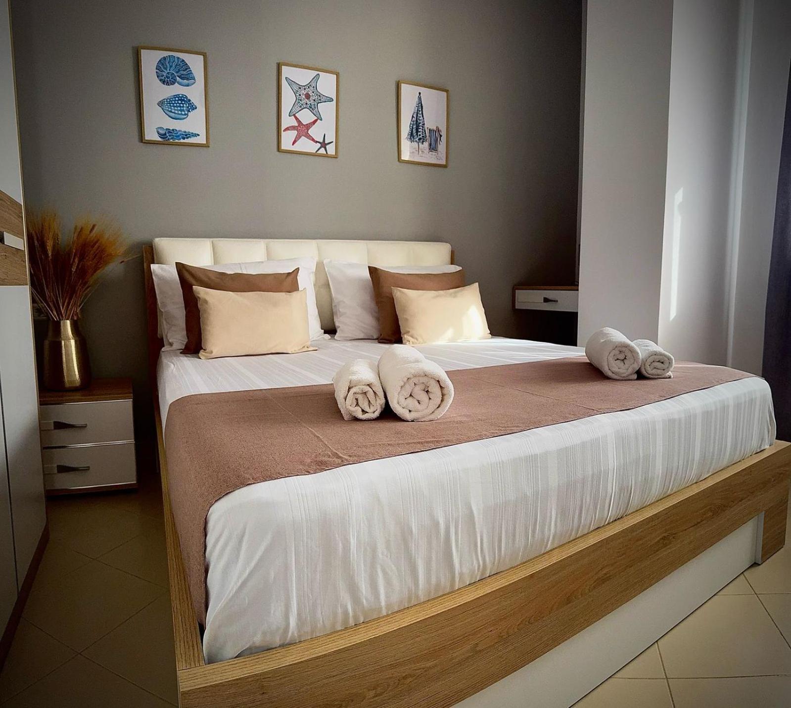 Endy Apartaments Orikum Bagian luar foto